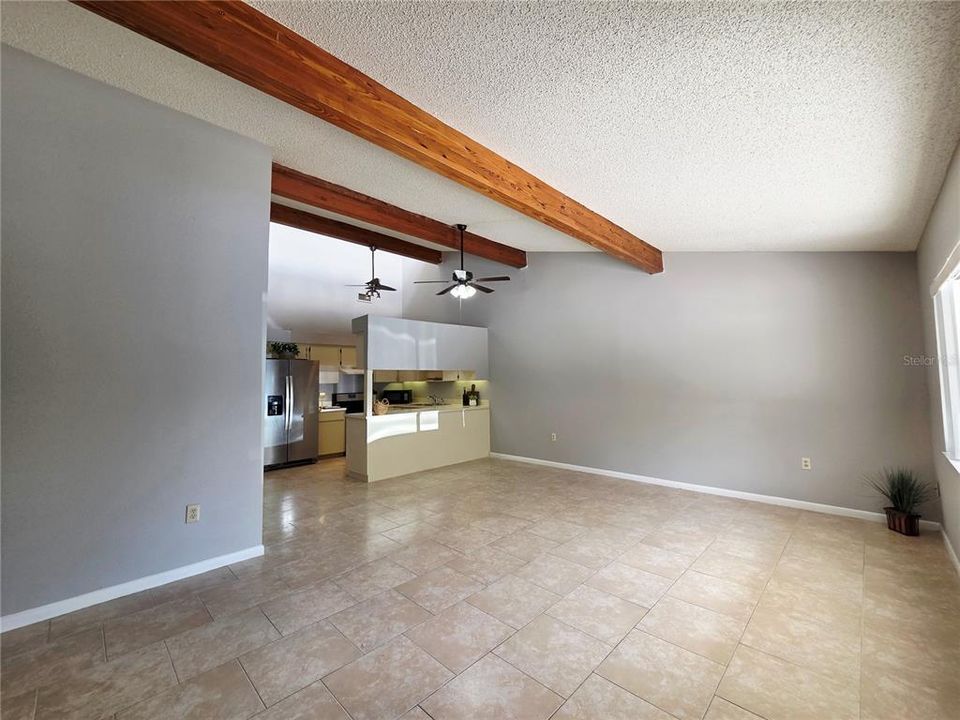 For Rent: $1,395 (2 beds, 2 baths, 1140 Square Feet)