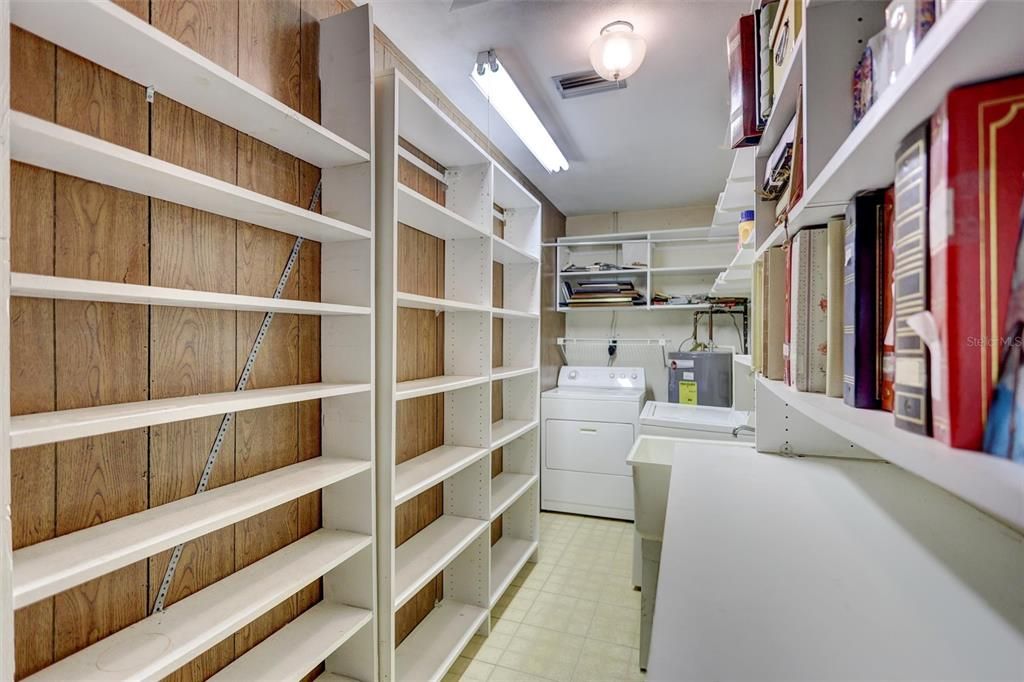 Active With Contract: $499,000 (3 beds, 2 baths, 1656 Square Feet)