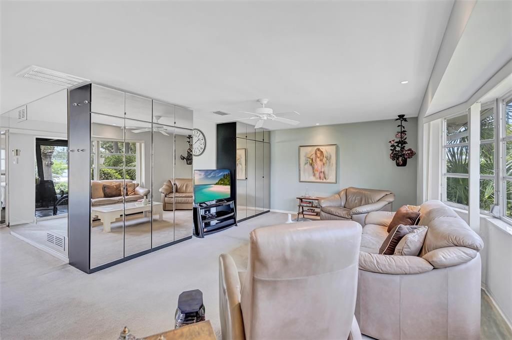Active With Contract: $499,000 (3 beds, 2 baths, 1656 Square Feet)
