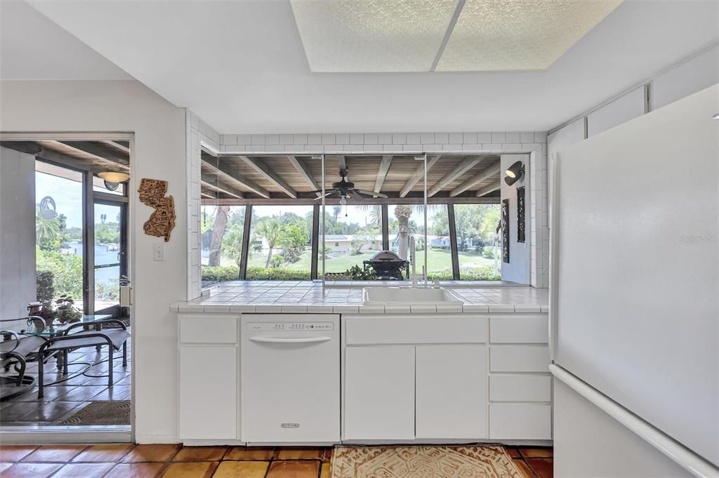 Active With Contract: $499,000 (3 beds, 2 baths, 1656 Square Feet)