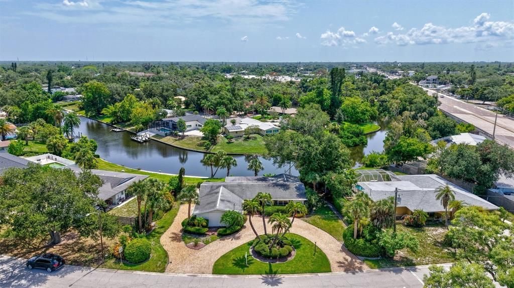 Active With Contract: $499,000 (3 beds, 2 baths, 1656 Square Feet)