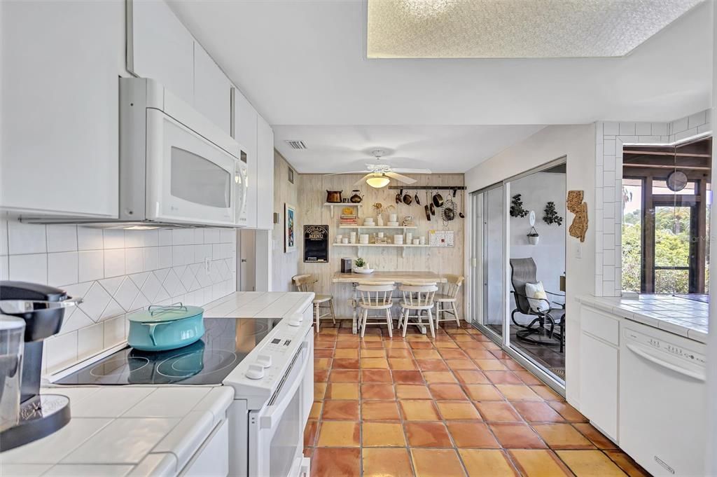 Active With Contract: $499,000 (3 beds, 2 baths, 1656 Square Feet)