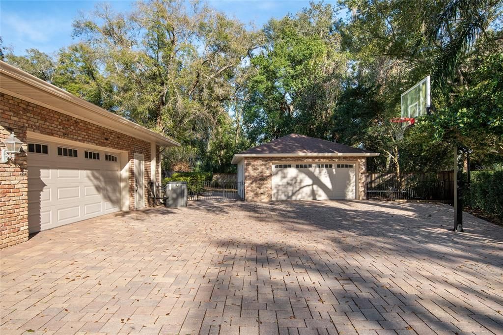 En Venta: $1,200,000 (4 camas, 3 baños, 3540 Pies cuadrados)