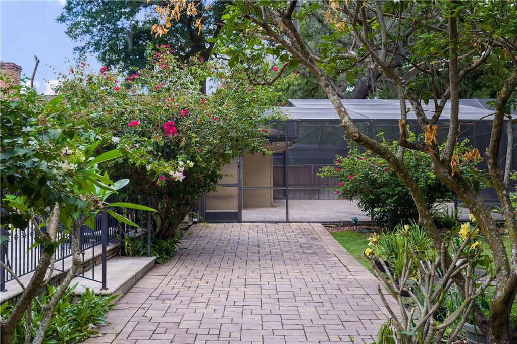 En Venta: $1,200,000 (4 camas, 3 baños, 3540 Pies cuadrados)