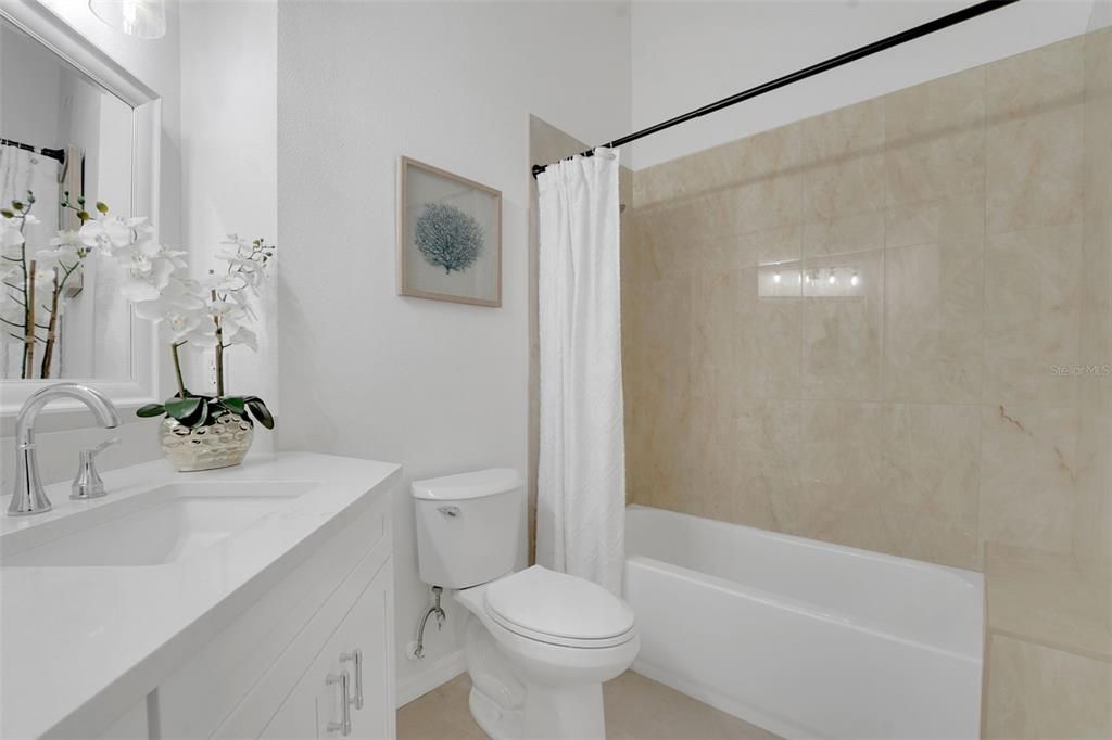 En Venta: $559,000 (3 camas, 2 baños, 1616 Pies cuadrados)