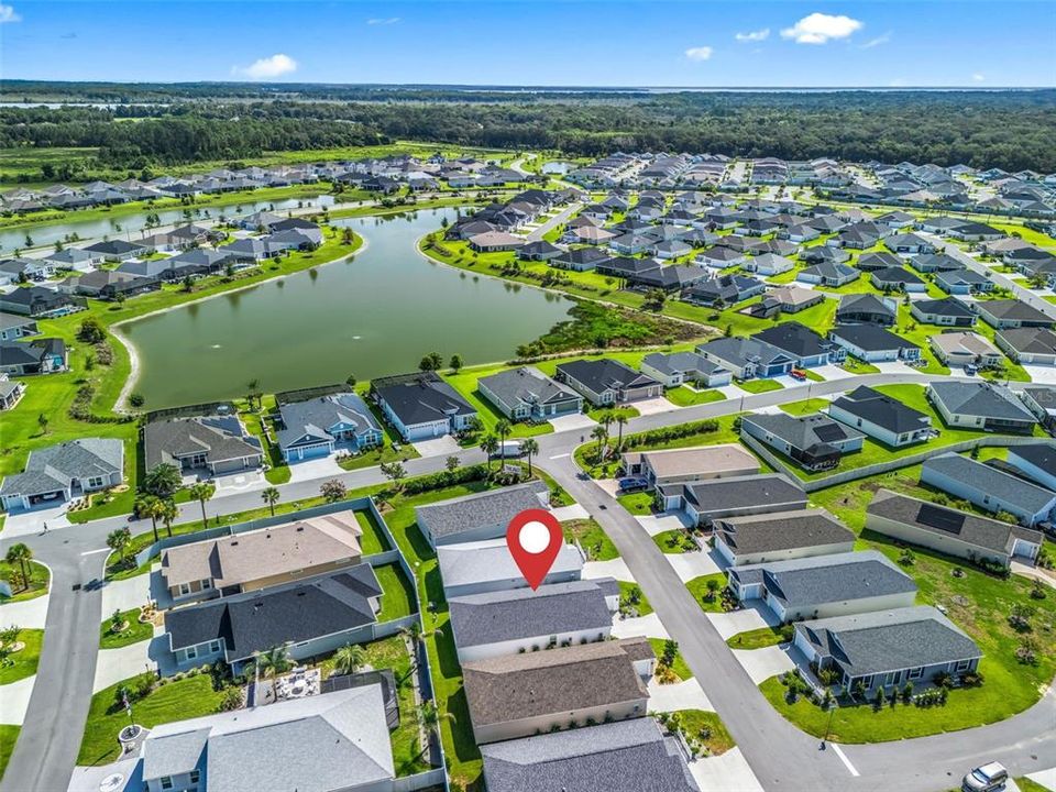 На продажу: $324,900 (2 спален, 2 ванн, 1300 Квадратных фут)