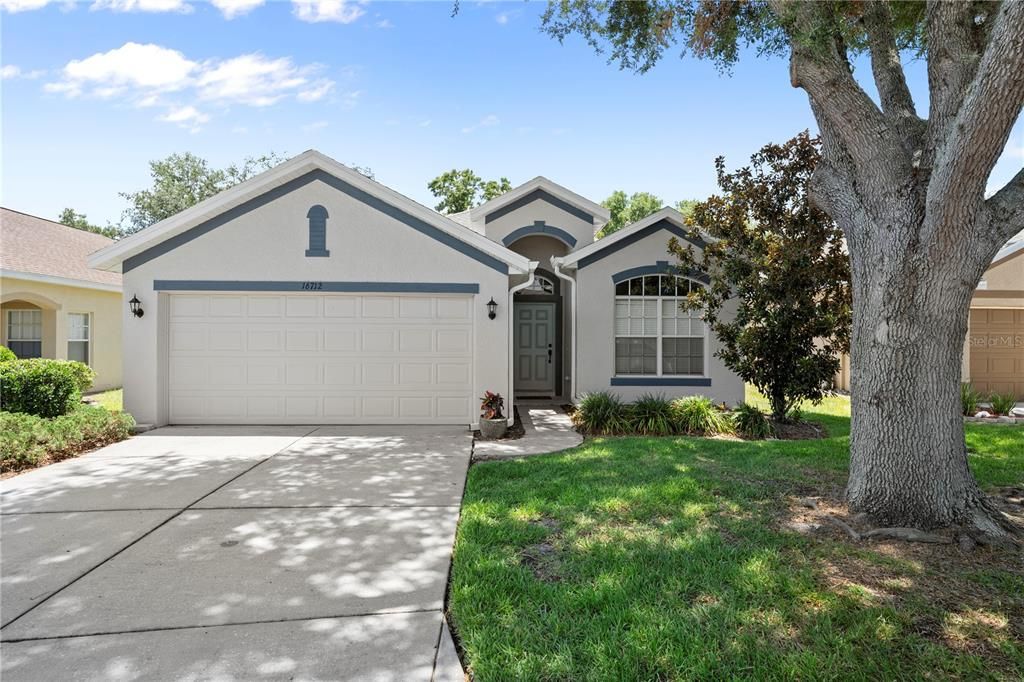 For Sale: $289,900 (2 beds, 2 baths, 1555 Square Feet)