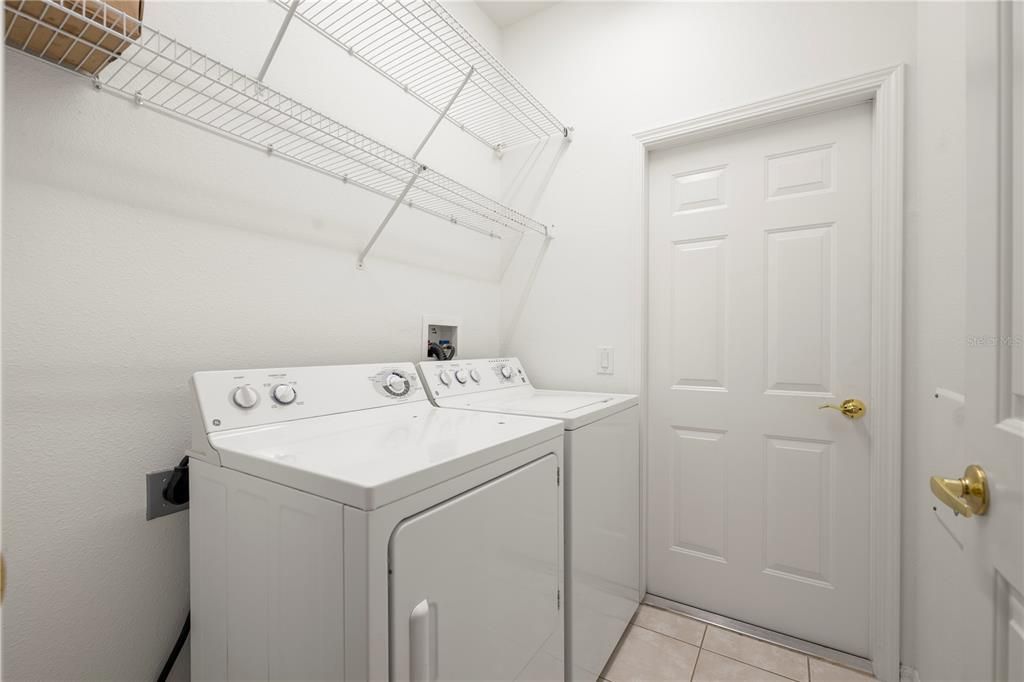 For Sale: $289,900 (2 beds, 2 baths, 1555 Square Feet)