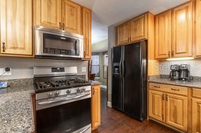 En Venta: $359,900 (4 camas, 2 baños, 1834 Pies cuadrados)