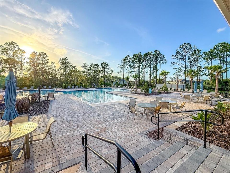 For Sale: $575,000 (4 beds, 3 baths, 2862 Square Feet)
