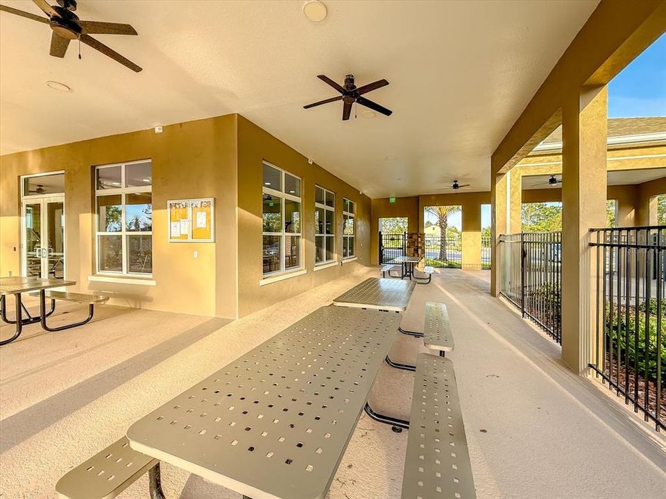 For Sale: $575,000 (4 beds, 3 baths, 2862 Square Feet)