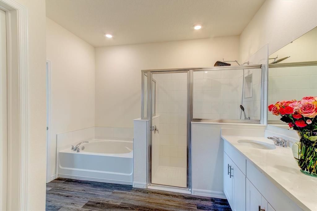 For Sale: $575,000 (4 beds, 3 baths, 2862 Square Feet)