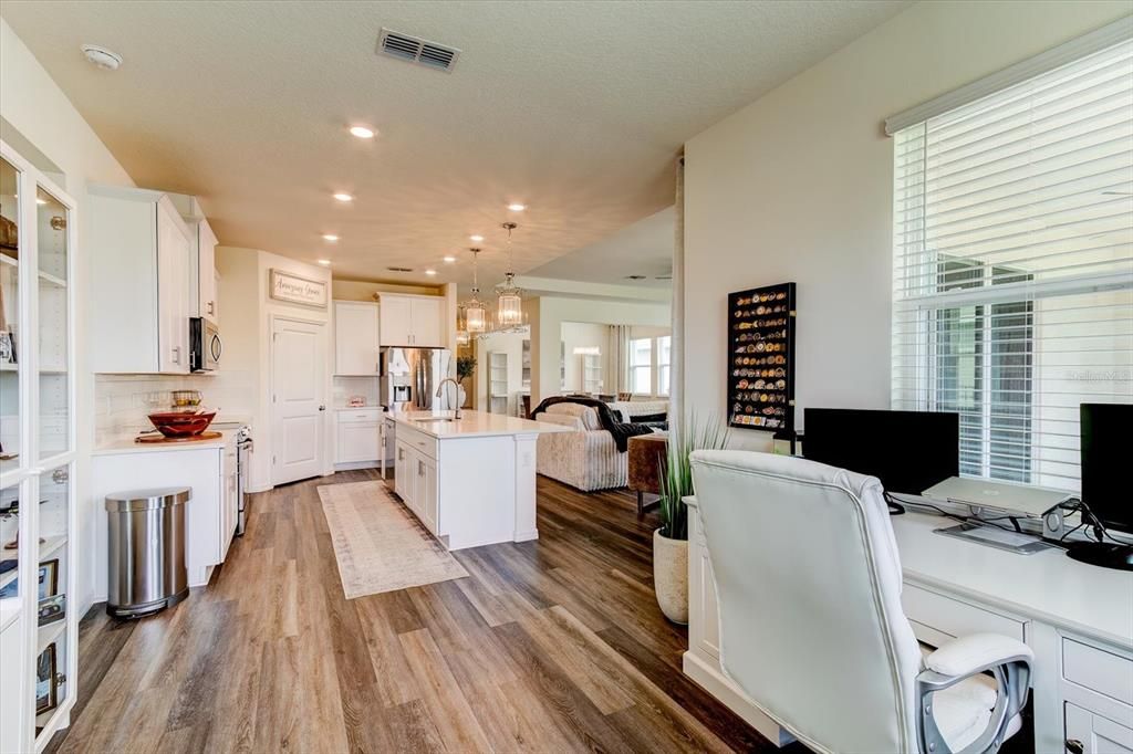 For Sale: $575,000 (4 beds, 3 baths, 2862 Square Feet)