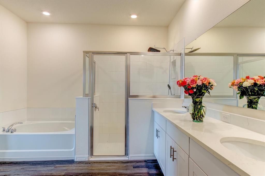 For Sale: $575,000 (4 beds, 3 baths, 2862 Square Feet)