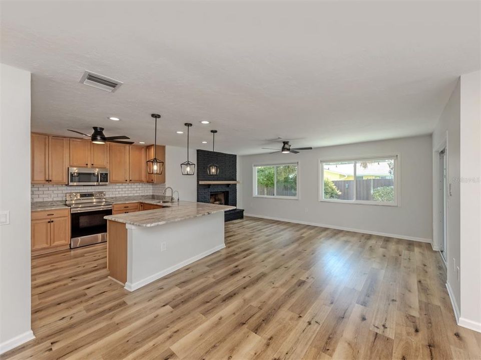 En Venta: $415,000 (2 camas, 2 baños, 1535 Pies cuadrados)