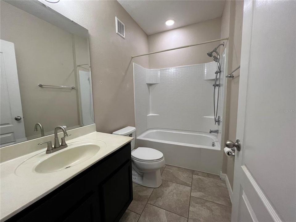 For Rent: $2,000 (2 beds, 2 baths, 1273 Square Feet)