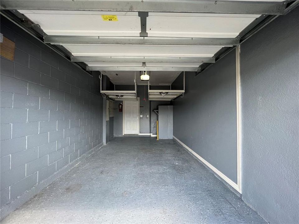 For Rent: $2,000 (2 beds, 2 baths, 1273 Square Feet)