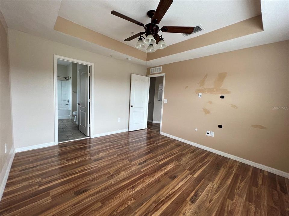 For Rent: $2,000 (2 beds, 2 baths, 1273 Square Feet)