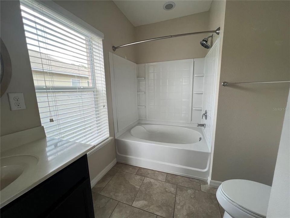 For Rent: $2,000 (2 beds, 2 baths, 1273 Square Feet)