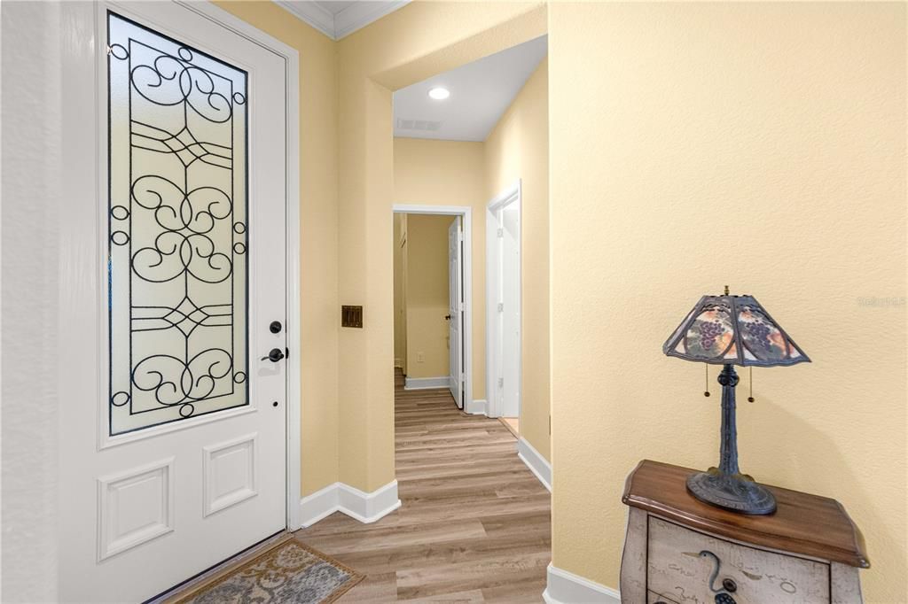 For Sale: $385,000 (2 beds, 2 baths, 1708 Square Feet)