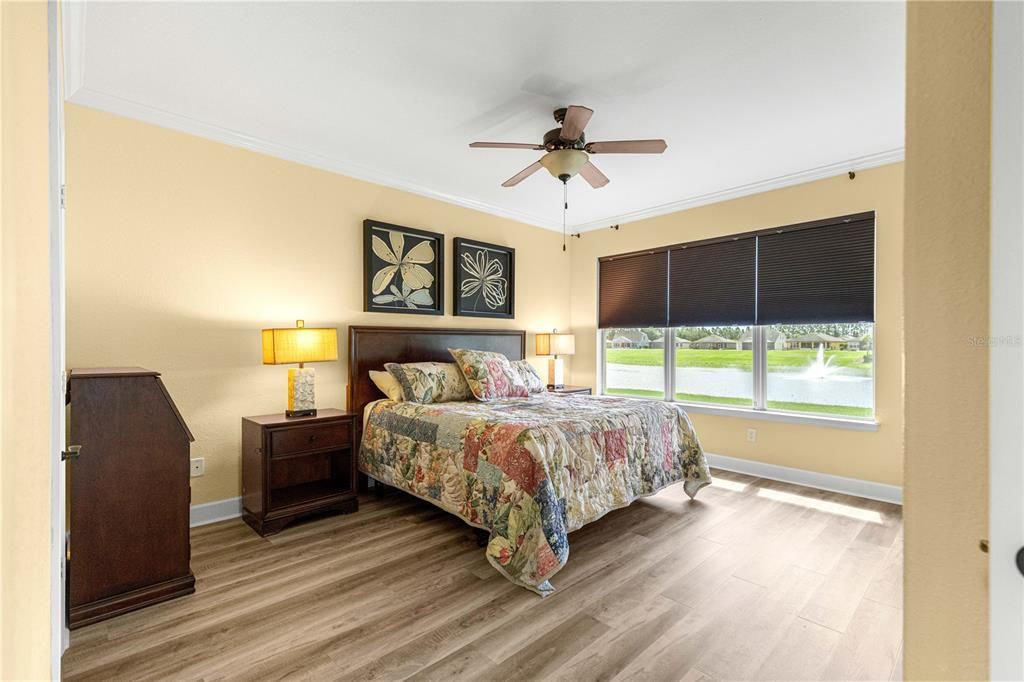 For Sale: $385,000 (2 beds, 2 baths, 1708 Square Feet)