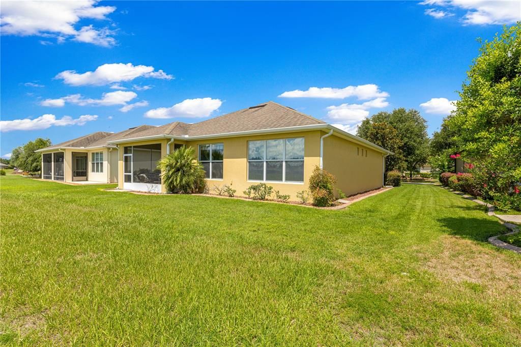 For Sale: $385,000 (2 beds, 2 baths, 1708 Square Feet)