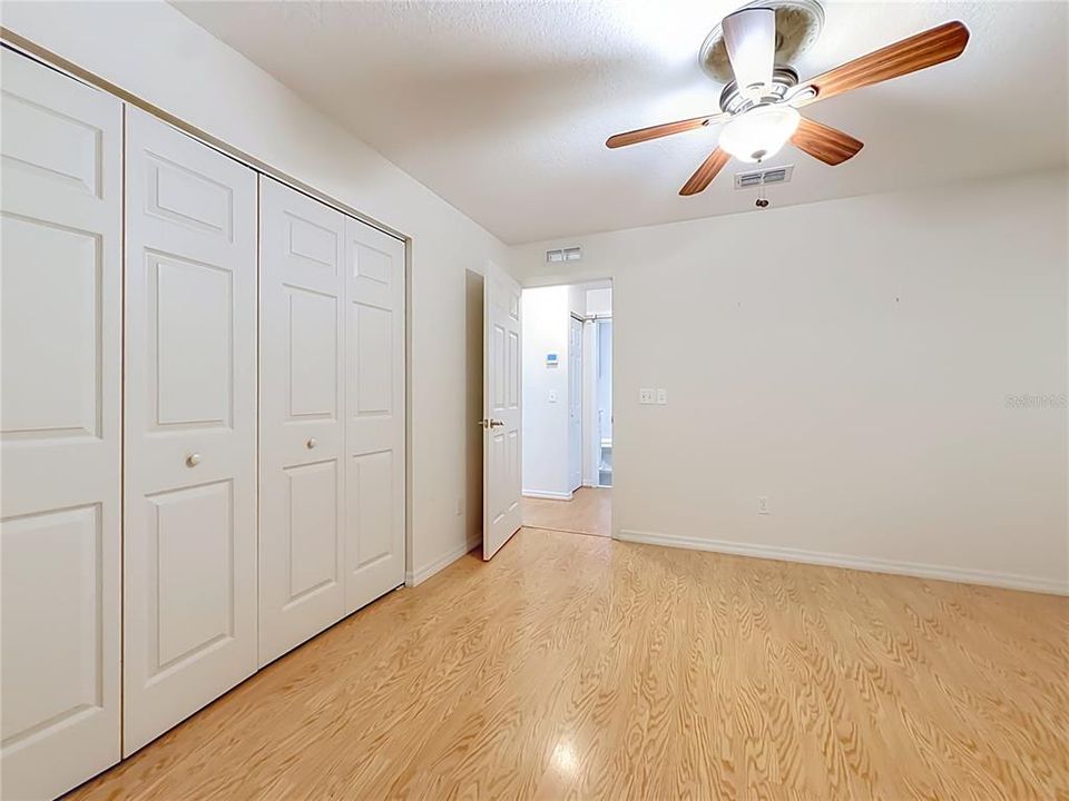 For Sale: $370,000 (3 beds, 3 baths, 2637 Square Feet)