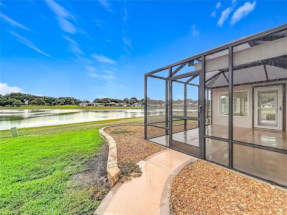 For Sale: $370,000 (3 beds, 3 baths, 2637 Square Feet)