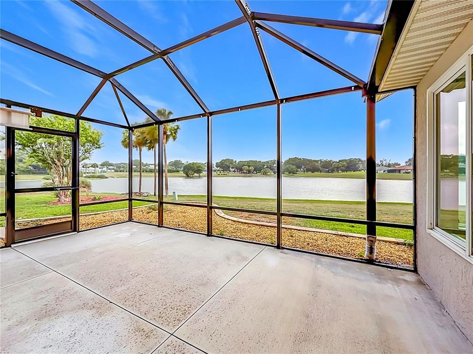 For Sale: $370,000 (3 beds, 3 baths, 2637 Square Feet)