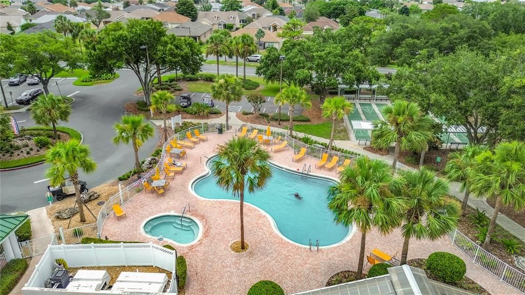 For Sale: $370,000 (3 beds, 3 baths, 2637 Square Feet)