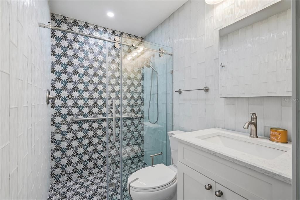 На продажу: $165,000 (2 спален, 2 ванн, 1188 Квадратных фут)