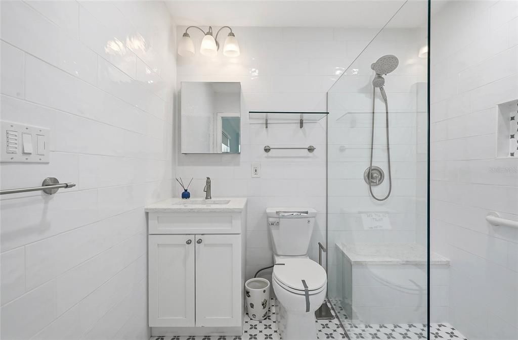 На продажу: $165,000 (2 спален, 2 ванн, 1188 Квадратных фут)