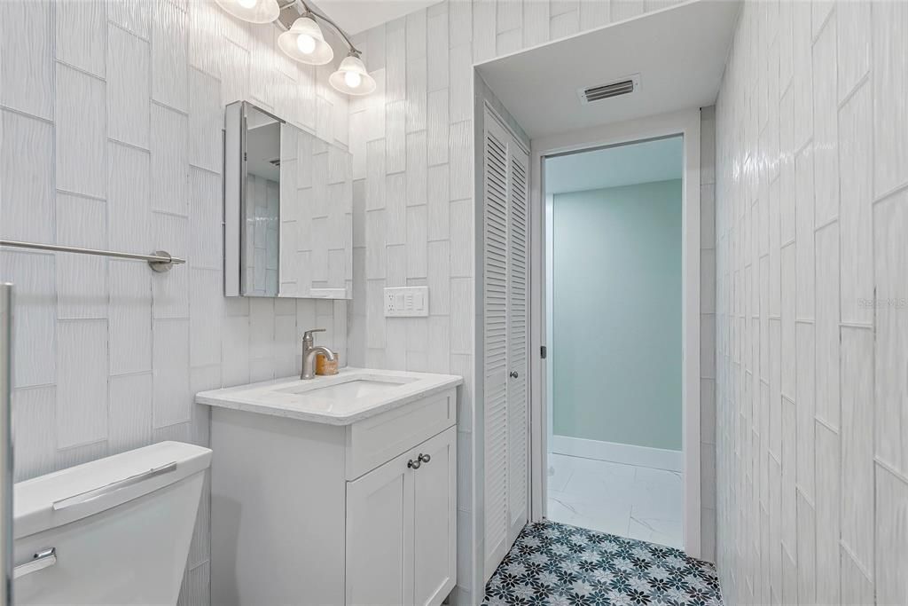На продажу: $165,000 (2 спален, 2 ванн, 1188 Квадратных фут)