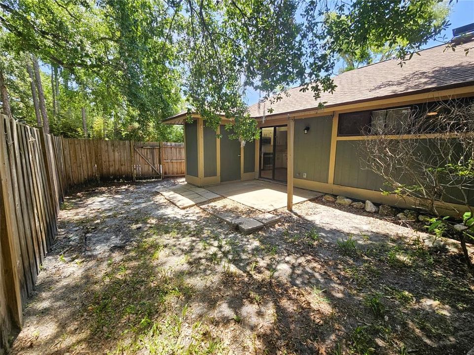 For Rent: $2,300 (2 beds, 2 baths, 960 Square Feet)
