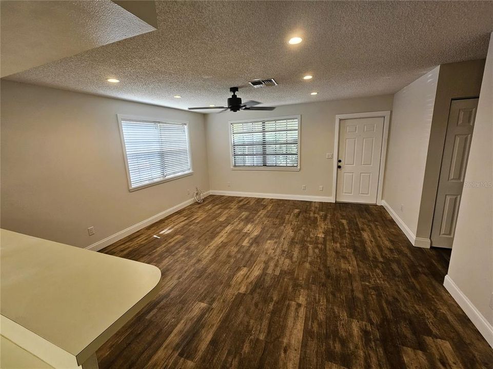 For Rent: $2,300 (2 beds, 2 baths, 960 Square Feet)