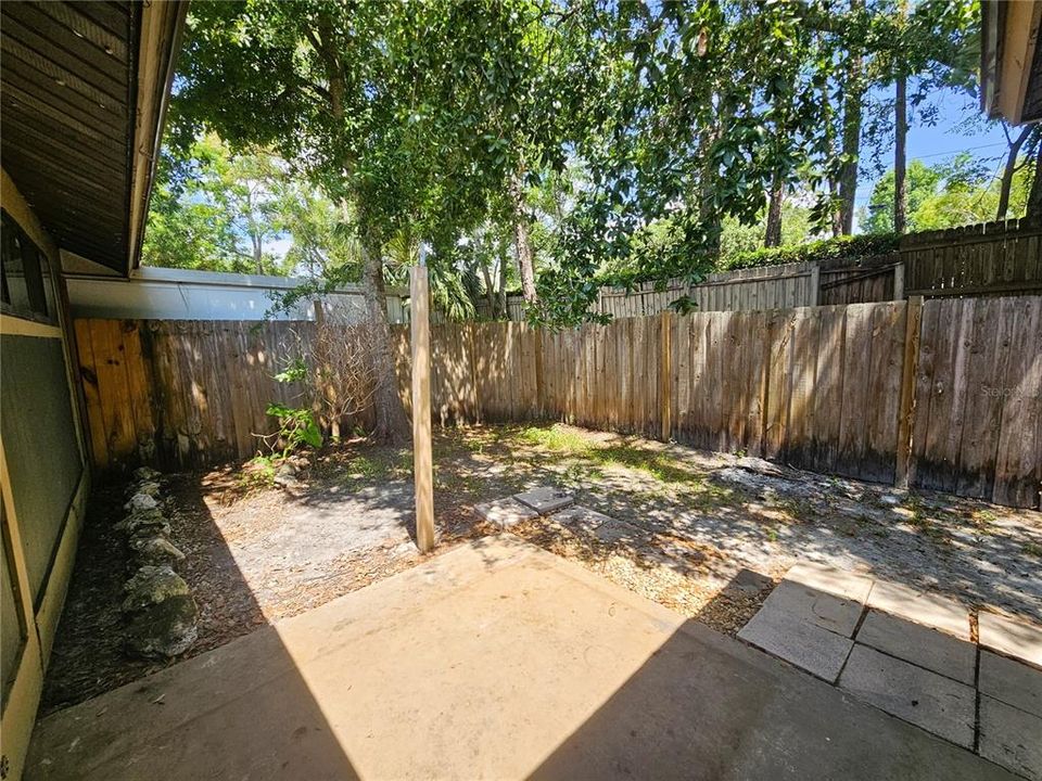 For Rent: $2,300 (2 beds, 2 baths, 960 Square Feet)