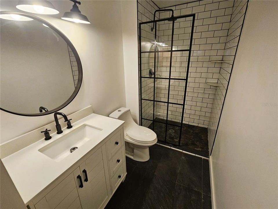 For Rent: $2,300 (2 beds, 2 baths, 960 Square Feet)