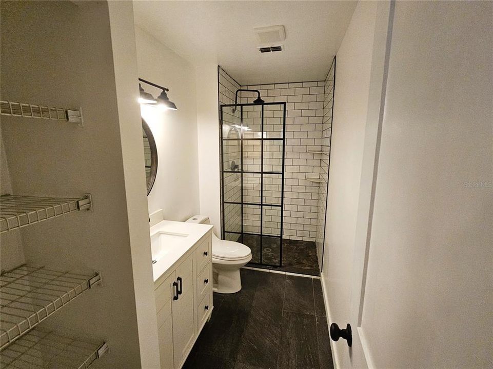 For Rent: $2,300 (2 beds, 2 baths, 960 Square Feet)