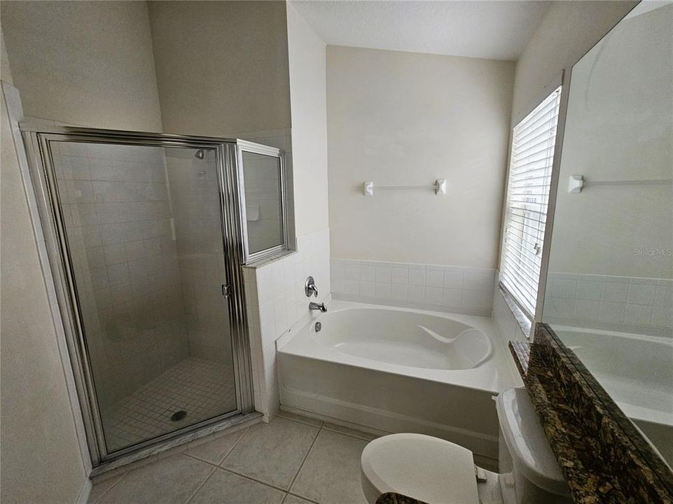 En Renta: $2,450 (4 camas, 3 baños, 1827 Pies cuadrados)