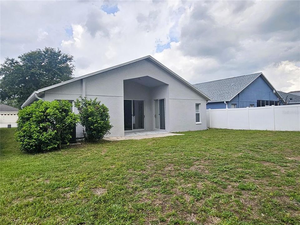 En Renta: $2,450 (4 camas, 3 baños, 1827 Pies cuadrados)