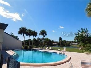 For Sale: $199,900 (2 beds, 2 baths, 1400 Square Feet)