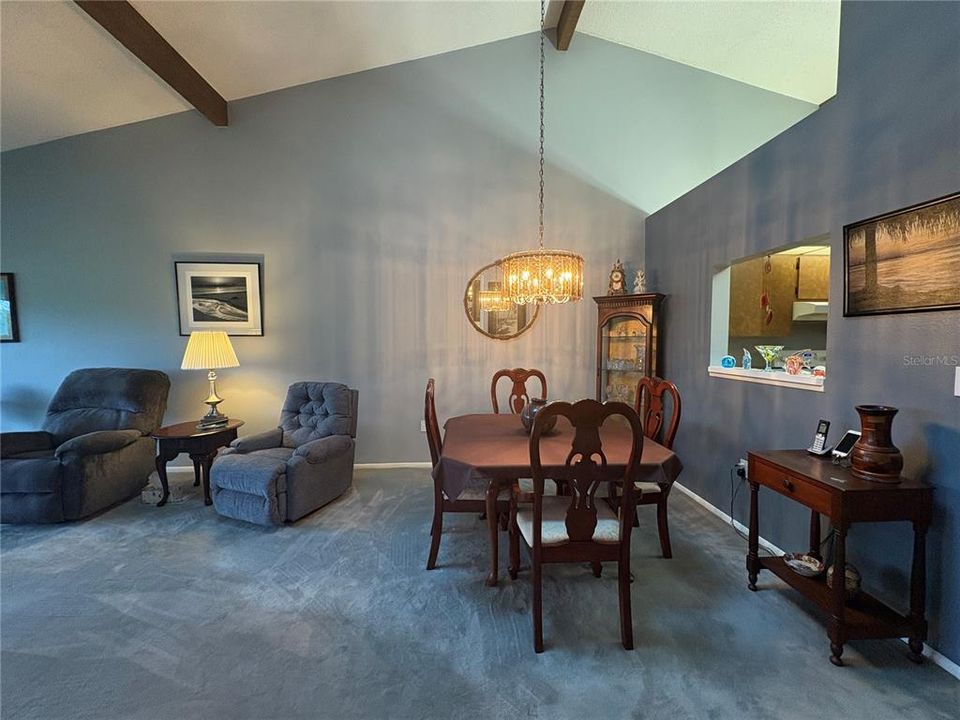 For Sale: $199,900 (2 beds, 2 baths, 1400 Square Feet)