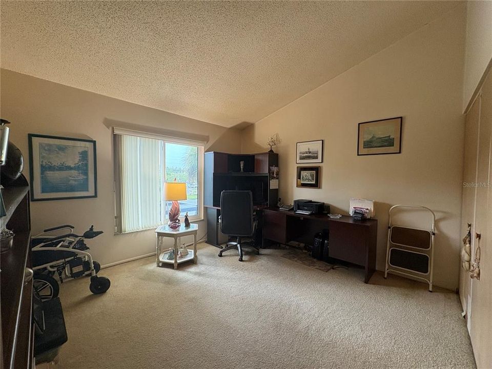 For Sale: $199,900 (2 beds, 2 baths, 1400 Square Feet)