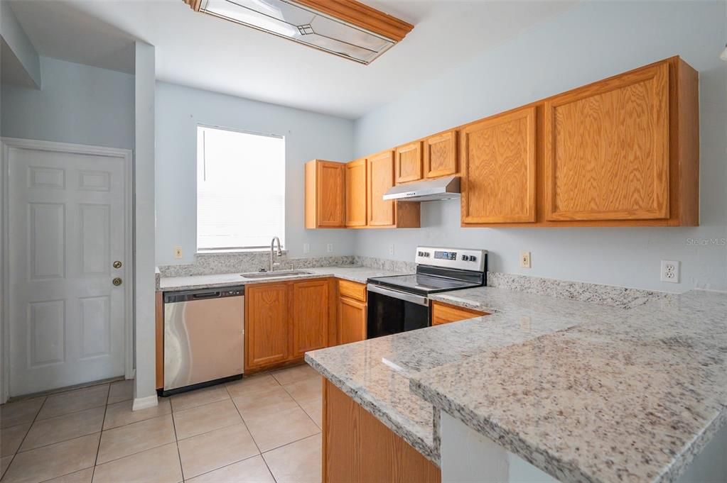 В аренду: $1,600 (2 спален, 2 ванн, 1176 Квадратных фут)