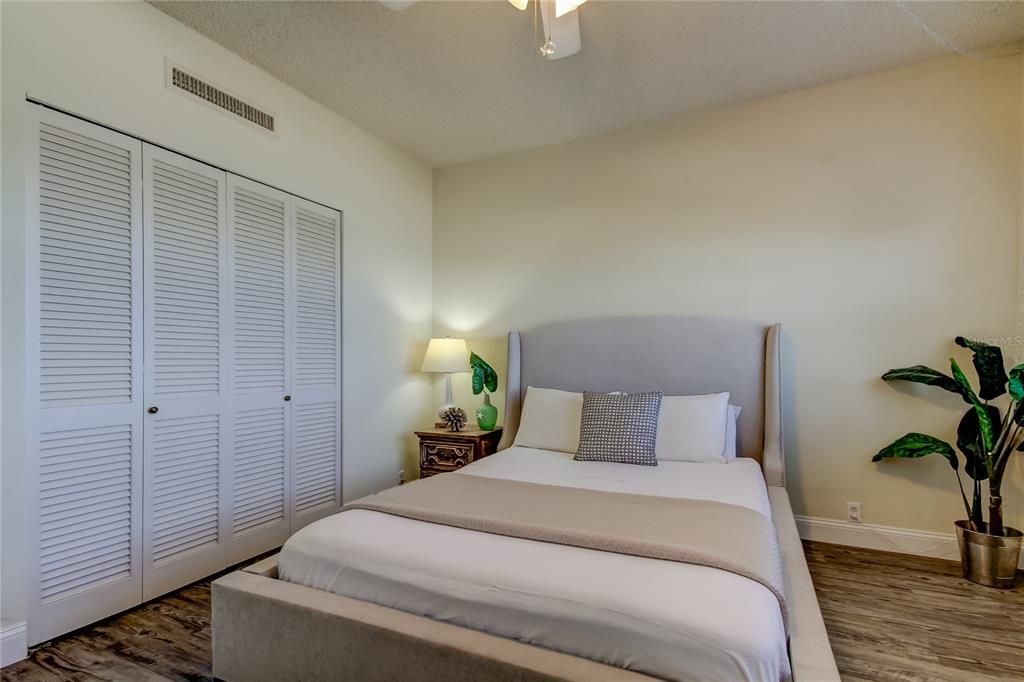 For Rent: $4,995 (2 beds, 2 baths, 1065 Square Feet)