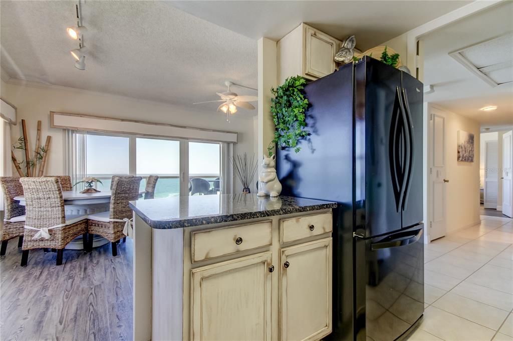 For Rent: $4,995 (2 beds, 2 baths, 1065 Square Feet)