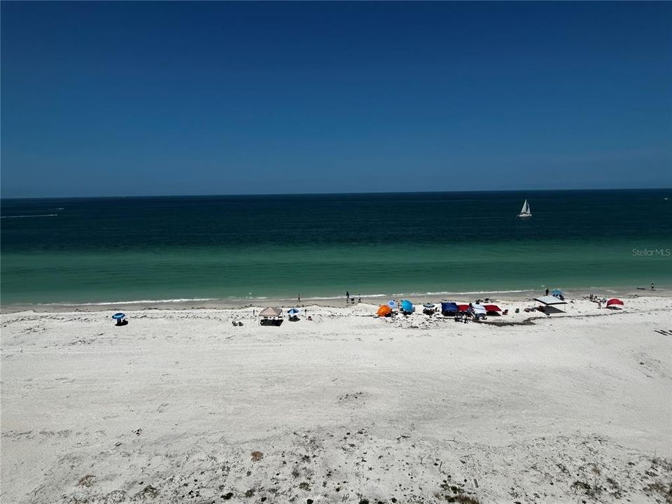 For Rent: $4,995 (2 beds, 2 baths, 1065 Square Feet)