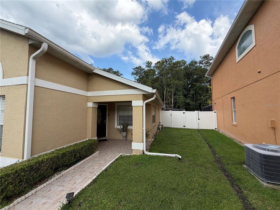 For Sale: $450,000 (4 beds, 2 baths, 1841 Square Feet)