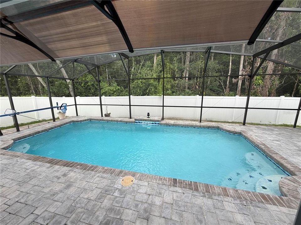 For Sale: $450,000 (4 beds, 2 baths, 1841 Square Feet)