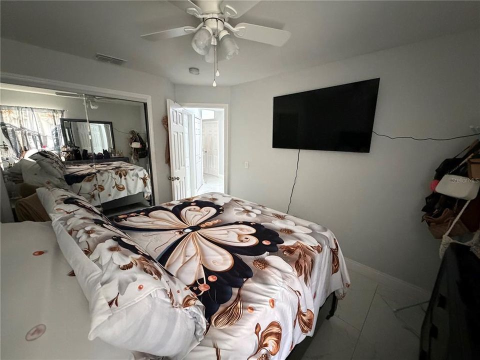 For Sale: $450,000 (4 beds, 2 baths, 1841 Square Feet)